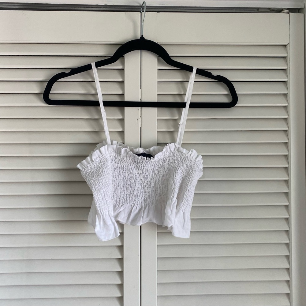 Vici White Smocked Crop Camisole sz. S